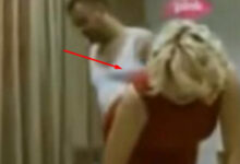 Suzana Mančić na stubu strama: Po stare dane se daje za boIji poIožaj i malo novca – evo šta joj radi on s leđa dok ona vrišti -stara baba miješa (VIDEO) - featured image