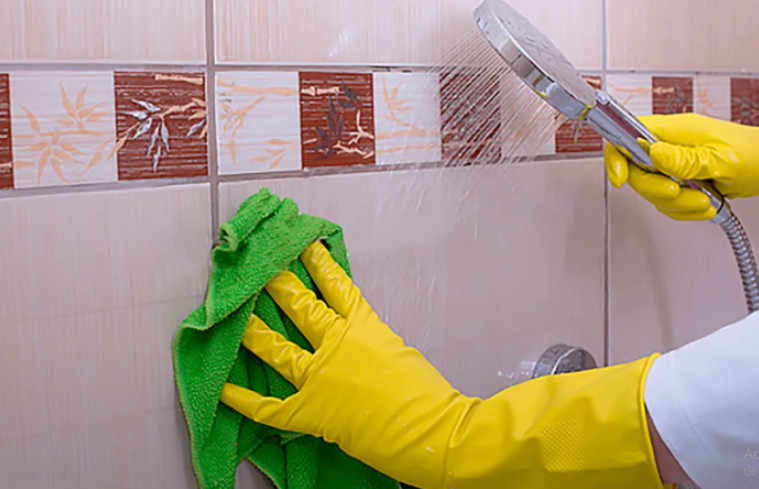 SVI HVALE SIRĆE, ALI OVO JE MOĆNIJE: Čudo koje je čekalo eliminisalo je prljavštinu i buđ u kupatilu starom 20 godina za nekoliko sati! - featured image