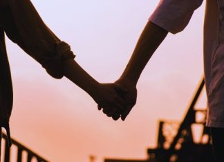 TRČE U ZAGRALJ BIVŠE LJUBAVI: Sudbina je OVIM znacima namenila novi početak i prošlost im se vraća!