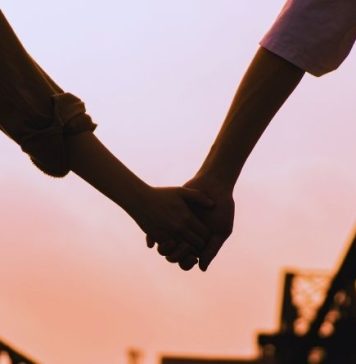 TRČE U ZAGRALJ BIVŠE LJUBAVI: Sudbina je OVIM znacima namenila novi početak i prošlost im se vraća!