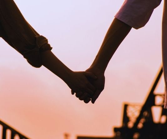 TRČE U ZAGRALJ BIVŠE LJUBAVI: Sudbina je OVIM znacima namenila novi početak i prošlost im se vraća!